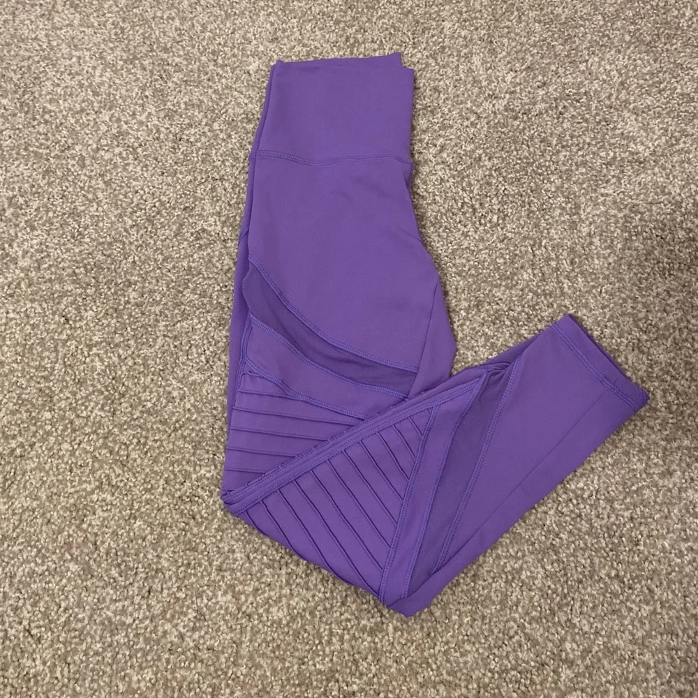 Aerie High Rise Chill.Play.Move. Lavender Leggings - Picture 2 of 6